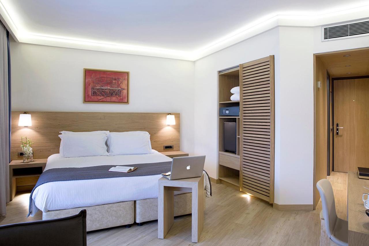 โกลด์เด็น เอจ ออฟ แอ็ทเฮ็นส์ Hotel เอเธนส์ ภายนอก รูปภาพ
